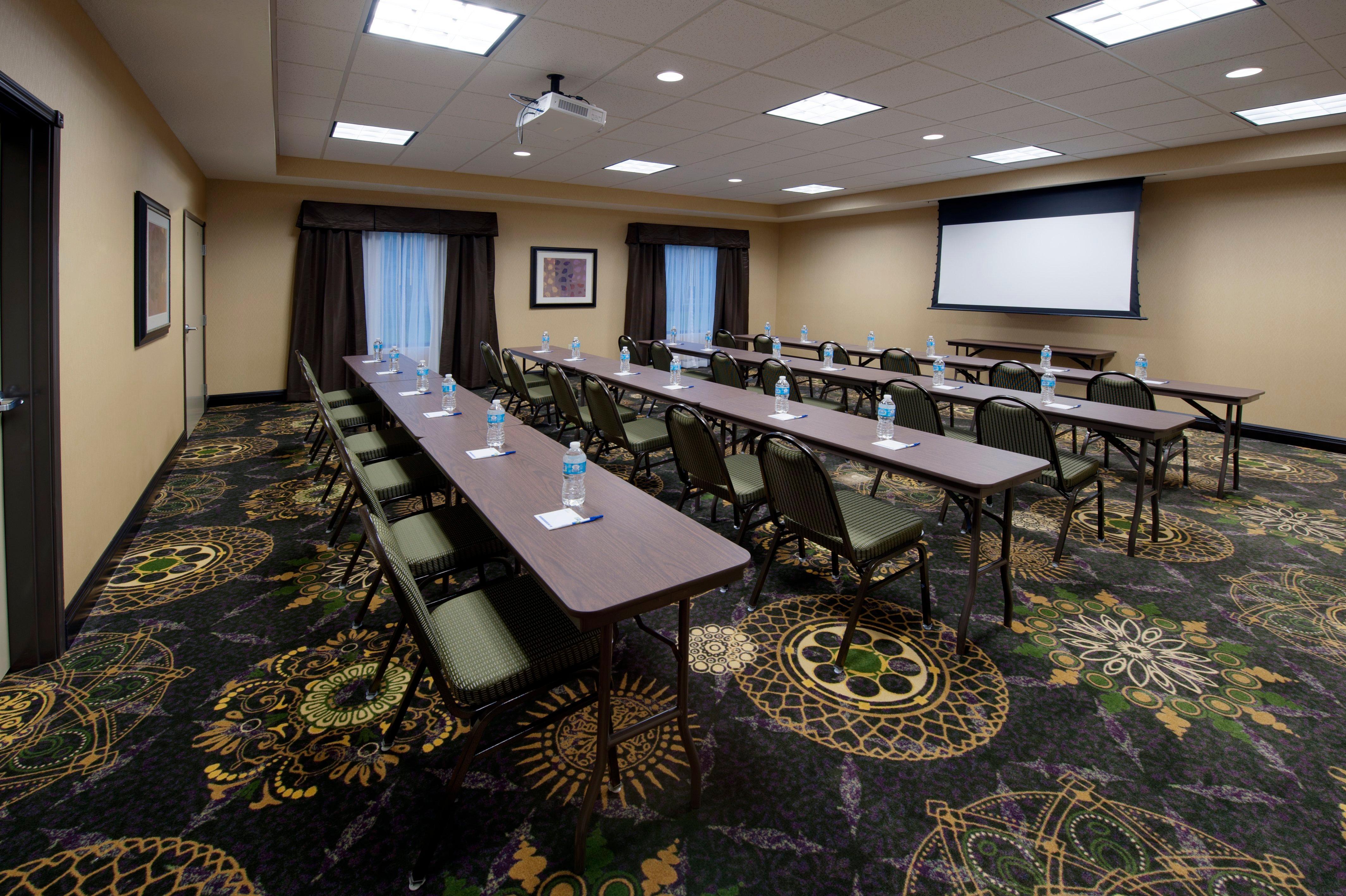 Holiday Inn Express Hotel & Suites Clearfield By Ihg Dış mekan fotoğraf