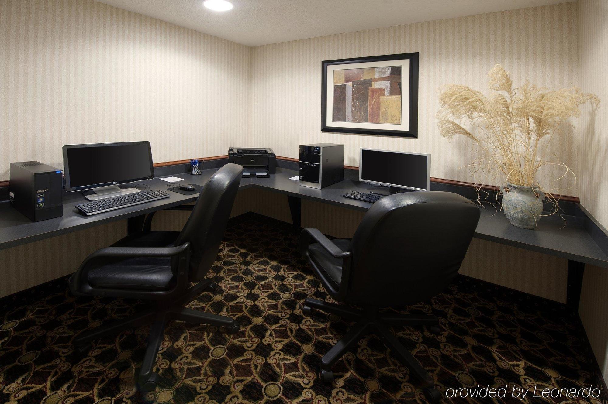 Holiday Inn Express Hotel & Suites Clearfield By Ihg Dış mekan fotoğraf
